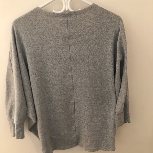 Top - Picture 2 of 4